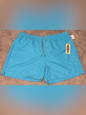 Forever 21 Men’s Blue Lined Swim Trunks Size 2XL Measured 40x5 NWT